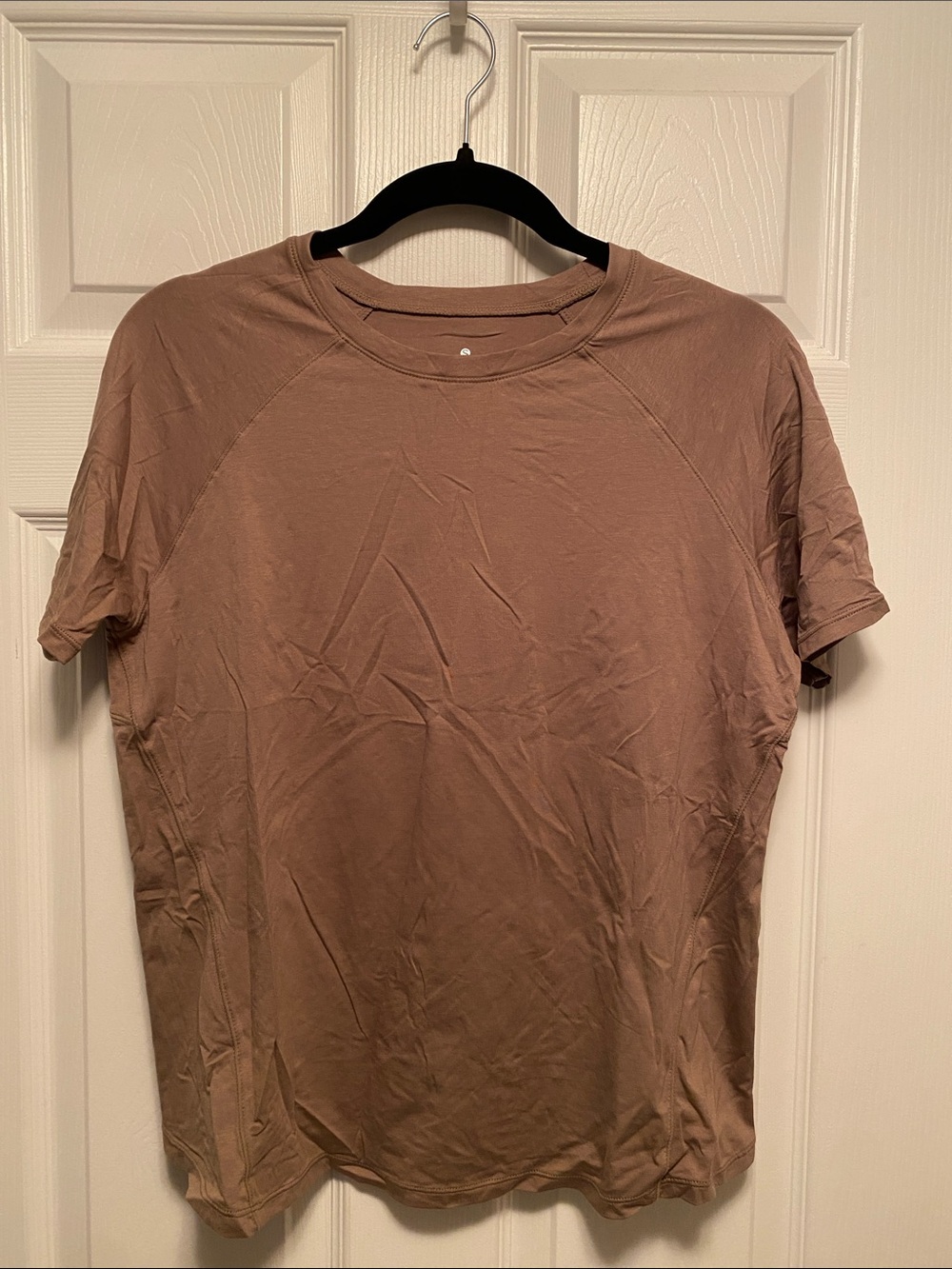 Women’s Dusty Brown Workout Tee…size S